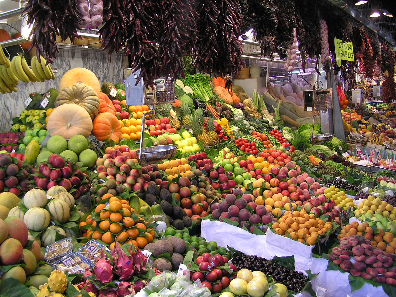 Mercados de abastos que merecen un viaje, del Boqueria a la Ribeira